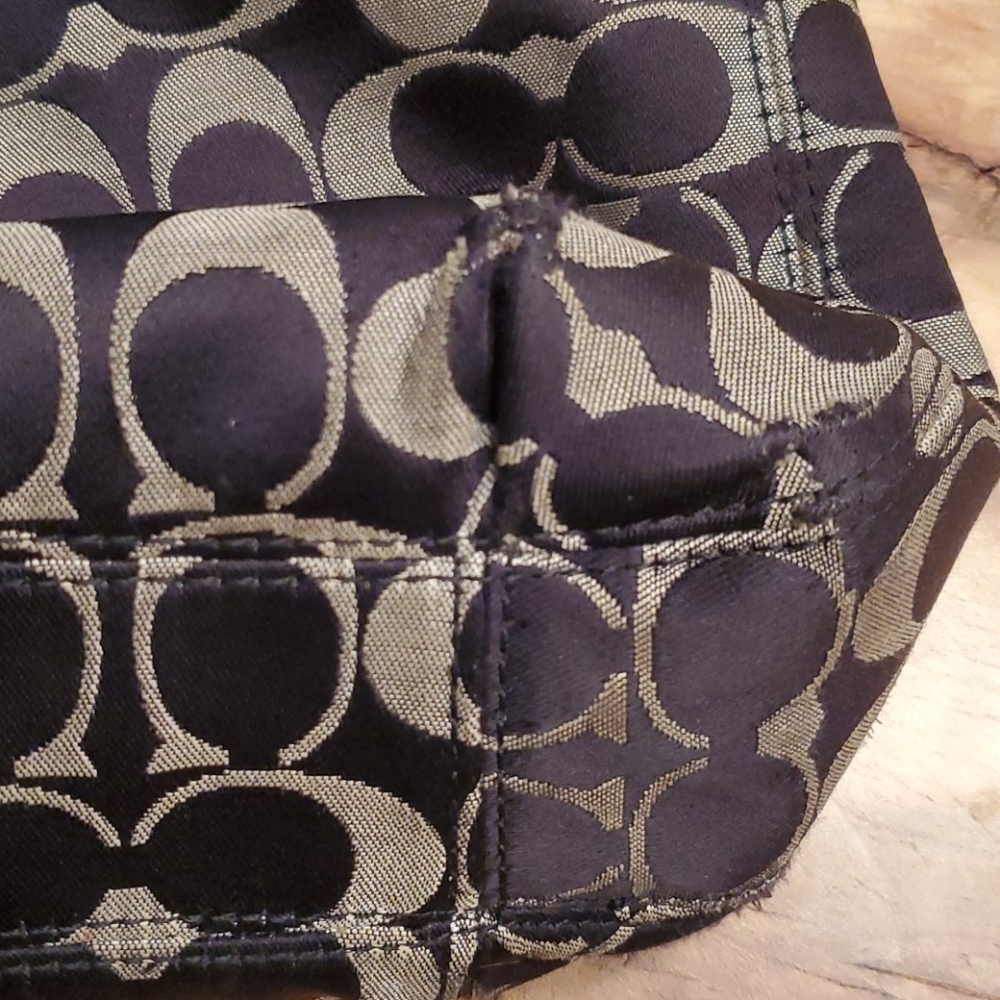 Coach Bag - Picture 4 of 6